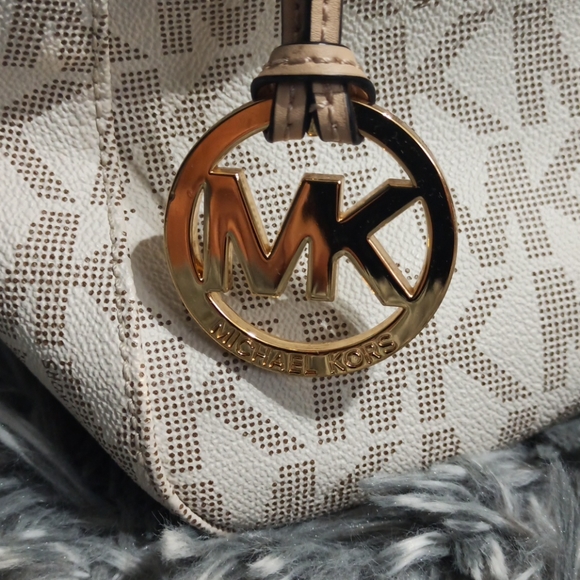Michael Kors Purse - Picture 2 of 4